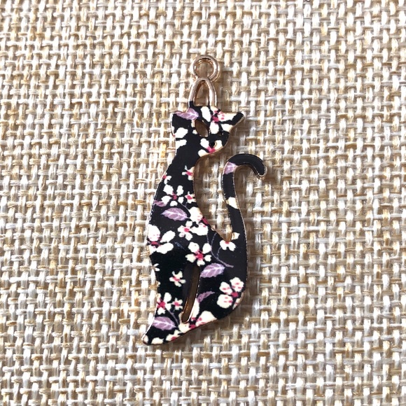 Jewelry - ❤️ 5 for $15 Floral Cat Pendant Zinc Alloy Enamel